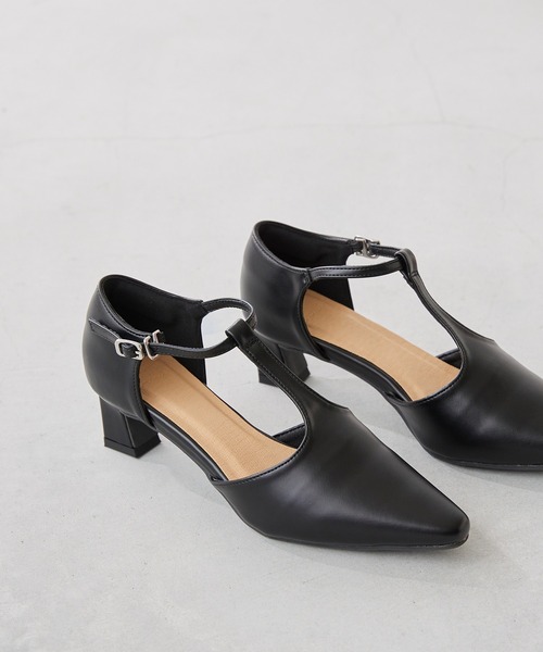 menue（メヌエ）の「【 新色追加 】Tストラップ 変形ヒール パンプス（パンプス・レディース・ブラック/アイボリー/ベージュ/シルバー・23.0cm/22.5cm/22.0cm/21.5cm/26.0cm/25.5cm/25.0cm/24.5cm/24.0cm/23.5cm）」の18枚目の写真