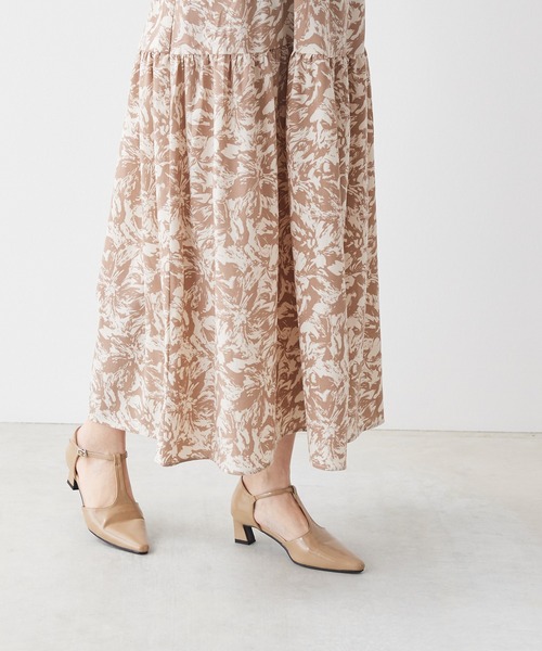 menue（メヌエ）の「【 新色追加 】Tストラップ 変形ヒール パンプス（パンプス・レディース・ブラック/アイボリー/ベージュ/シルバー・23.0cm/22.5cm/22.0cm/21.5cm/26.0cm/25.5cm/25.0cm/24.5cm/24.0cm/23.5cm）」の22枚目の写真