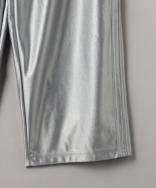 adidas Originals(アディダスオリジナルス)の「<adidas Originals>オーバーサイズ ファイヤーバード トラックパンツ(その他パンツ・レディース・シルバー/ブラック・XS/2XS)」の18枚目の写真