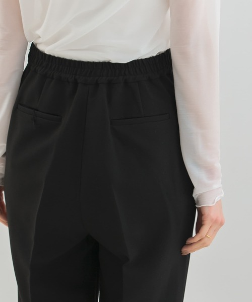 URBAN RESEARCH ROSSO WOMEN（アーバンリサーチ　ロッソ）の「ペプラムジレセットアップ（セットアップ・レディース・ブラック/ベージュ・FREE）」の21枚目の写真