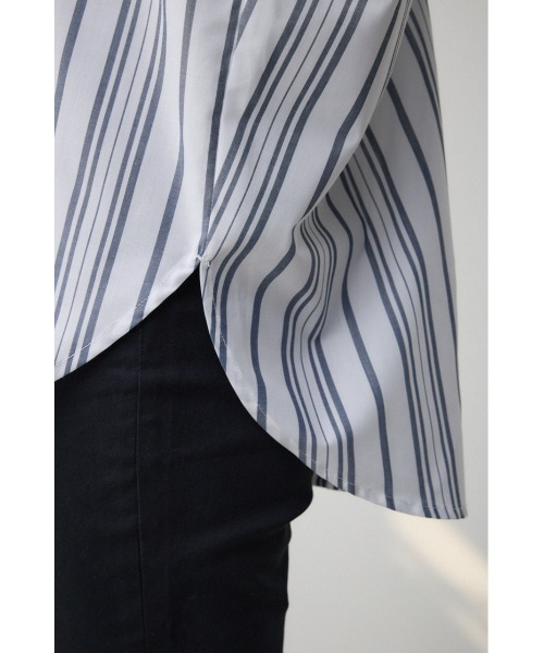 AZUL by moussy(アズールバイマウジー)の「ルーズスキッパーシャツ(Tシャツ/カットソー・レディース・アイボリー/ブルー系その他3/ブラック・SMALL/MEDIUM)」の16枚目の写真