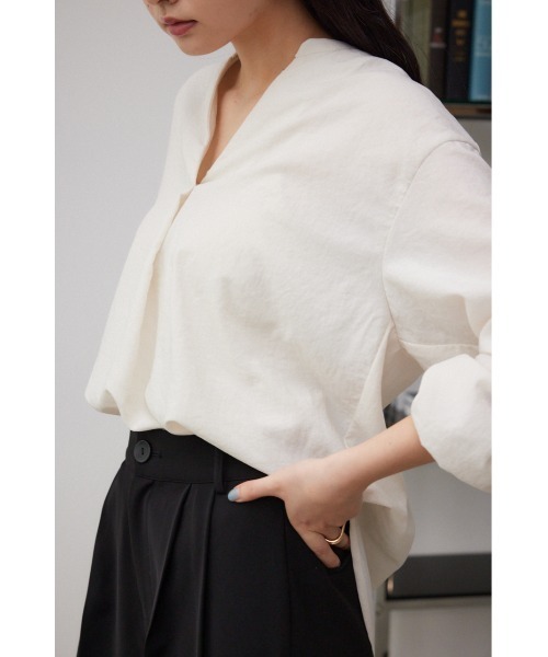 AZUL by moussy(アズールバイマウジー)の「ルーズスキッパーシャツ(Tシャツ/カットソー・レディース・アイボリー/ブルー系その他3/ブラック・SMALL/MEDIUM)」の22枚目の写真