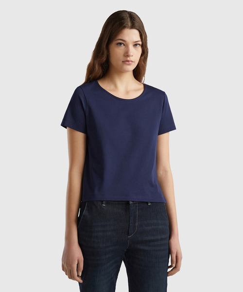 BENETTON (UNITED COLORS OF BENETTON)(ベネトンユナイテッドカラーズオブベネトン)の「クルーネックアシンメトリーサイドスリット半袖Tシャツ・カットソー(Tシャツ/カットソー・レディース・ホワイト/ネイビー/ブラック/ライトブルー・XX-SMALL/X-SMALL/SMALL/MEDIUM)」の4枚目の写真