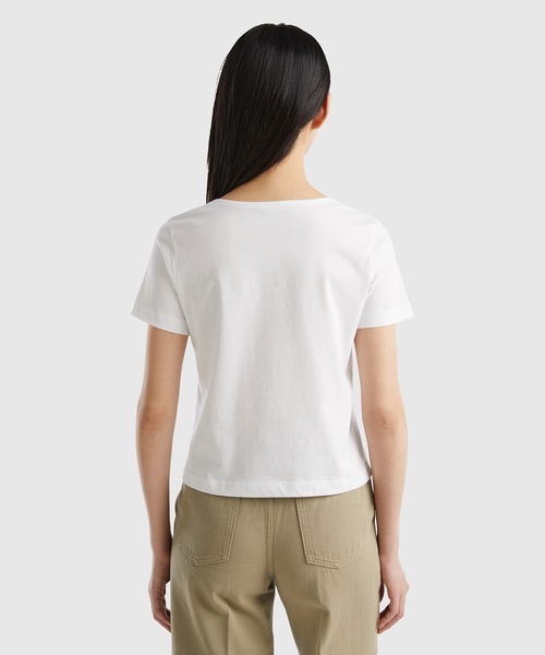 BENETTON (UNITED COLORS OF BENETTON)(ベネトンユナイテッドカラーズオブベネトン)の「クルーネックアシンメトリーサイドスリット半袖Tシャツ・カットソー(Tシャツ/カットソー・レディース・ホワイト/ネイビー/ブラック/ライトブルー・XX-SMALL/X-SMALL/SMALL/MEDIUM)」の9枚目の写真