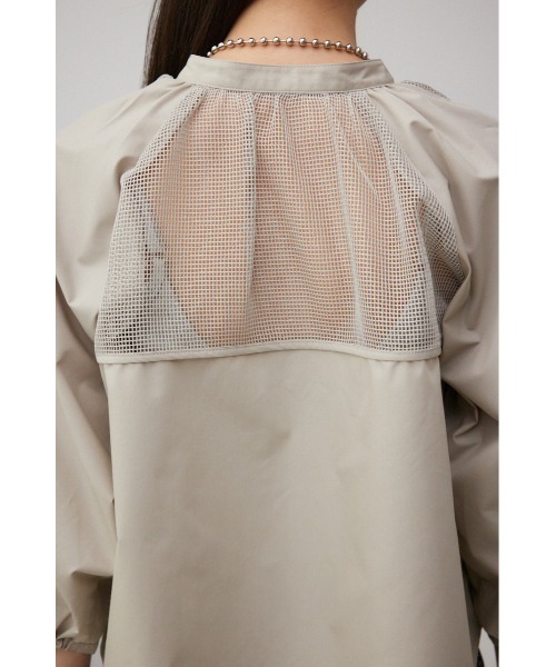 AZUL by moussy(アズールバイマウジー)の「メッシュ切り替えボリュームスリーブシャツ(シャツ/ブラウス・レディース・ブラック/アイボリー・FREE)」の9枚目の写真