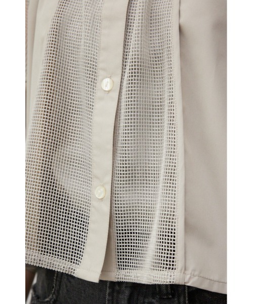 AZUL by moussy(アズールバイマウジー)の「メッシュ切り替えボリュームスリーブシャツ(シャツ/ブラウス・レディース・ブラック/アイボリー・FREE)」の13枚目の写真