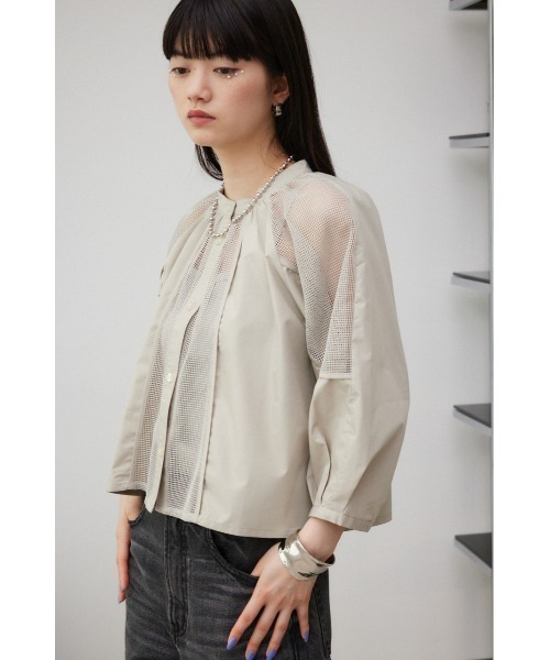AZUL by moussy(アズールバイマウジー)の「メッシュ切り替えボリュームスリーブシャツ(シャツ/ブラウス・レディース・ブラック/アイボリー・FREE)」の4枚目の写真