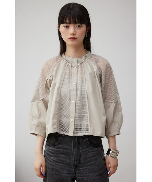 AZUL by moussy(アズールバイマウジー)の「メッシュ切り替えボリュームスリーブシャツ(シャツ/ブラウス・レディース・ブラック/アイボリー・FREE)」の6枚目の写真