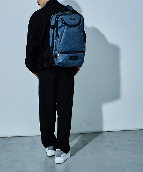 D.KELLY(ディーケリー)の「D.KELLY ナイロンスクエアデザインバックパック メンズ バッグ ビジネスバッグ(バックパック/リュック・メンズ・ブルー/グレー/ブラック・ONE SIZE)」の13枚目の写真