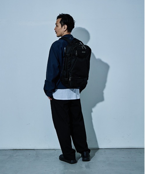 D.KELLY(ディーケリー)の「D.KELLY ナイロンスクエアデザインバックパック メンズ バッグ ビジネスバッグ(バックパック/リュック・メンズ・ブルー/グレー/ブラック・ONE SIZE)」の22枚目の写真