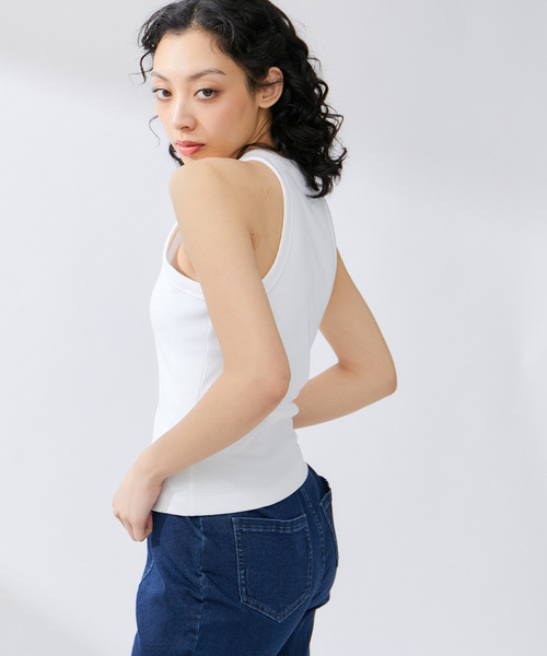 PUMA(プーマ)の「【PUMA】 CLASSICS リブ スリムタンクトップ(タンクトップ・レディース・ホワイト/ブラック・M)」の6枚目の写真