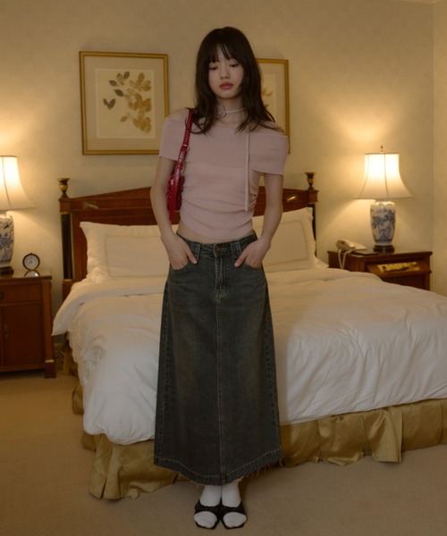 GIUNON(ジウノン)の「raw hem denim skirt / ロウヘムデニムスカート(デニムスカート・レディース・ブルー/ライトブルー・1/0)」の8枚目の写真