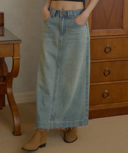 GIUNON(ジウノン)の「raw hem denim skirt / ロウヘムデニムスカート(デニムスカート・レディース・ブルー/ライトブルー・1/0)」の15枚目の写真