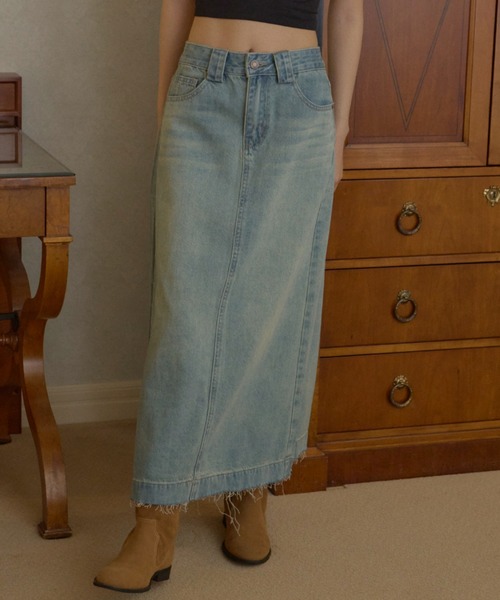GIUNON(ジウノン)の「raw hem denim skirt / ロウヘムデニムスカート(デニムスカート・レディース・ブルー/ライトブルー・1/0)」の17枚目の写真