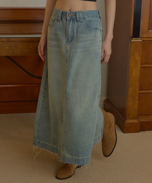 GIUNON(ジウノン)の「raw hem denim skirt / ロウヘムデニムスカート(デニムスカート・レディース・ブルー/ライトブルー・1/0)」の18枚目の写真