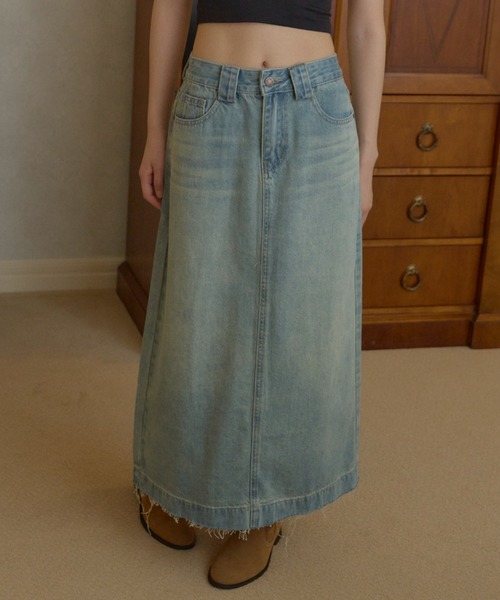 GIUNON(ジウノン)の「raw hem denim skirt / ロウヘムデニムスカート(デニムスカート・レディース・ブルー/ライトブルー・1/0)」の21枚目の写真