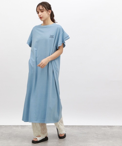 LAKOLE(ラコレ)の「ピグメント袖フリルワンピース / 119356(ワンピース・レディース・アイボリー/チャコールグレー/ブルー・SMALL/MEDIUM)」の3枚目の写真