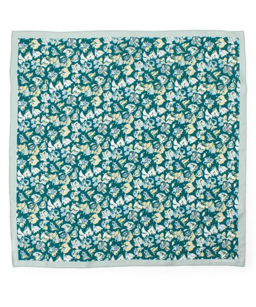 ローラアシュレイ　シルクスカーフ　84cm四方 ローラアシュレイ シルクスカーフ 84cm四方 - メルカリ