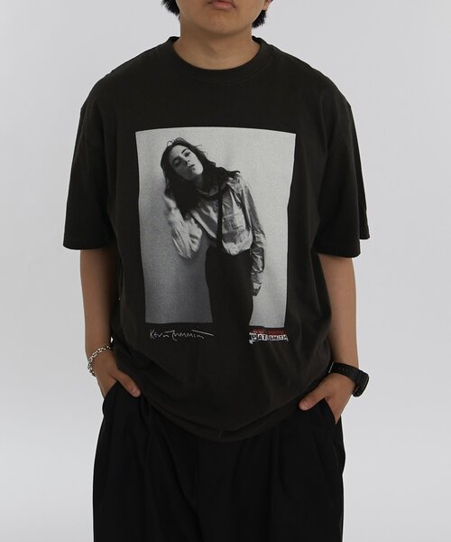Sourcream(サワークリーム)の「【Sourcream/サワークリーム】パティ・スミス フォトTEE(Tシャツ/カットソー・レディース・ホワイト/チャコールグレー・FREE)」の9枚目の写真