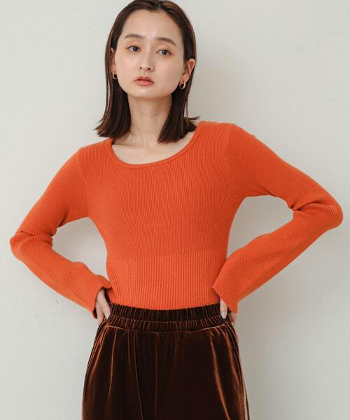 SENSE OF PLACE by URBAN RESEARCH（センスオブプレイスバイアーバンリサーチ）の「『WEB/一部店舗限定カラー』2WAYストレッチラウンドネックセーター（ニット/セーター・レディース・チャコールグレー/ベージュ/オレンジ/ネイビー/ブラウン/ピンク・ONE）」の7枚目の写真