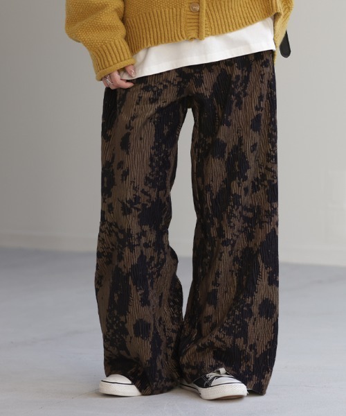 HUG.U（ハグユー）の「アート柄リブパンツ＜セルフカットOK＞（その他パンツ・レディース・ホワイト系その他/ブラウン系その他/グレー系その他・FREE）」の3枚目の写真