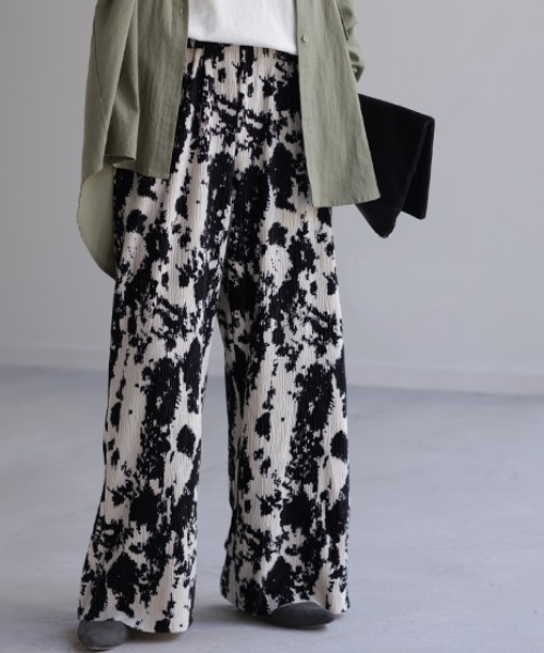 HUG.U（ハグユー）の「アート柄リブパンツ＜セルフカットOK＞（その他パンツ・レディース・ホワイト系その他/ブラウン系その他/グレー系その他・FREE）」の19枚目の写真