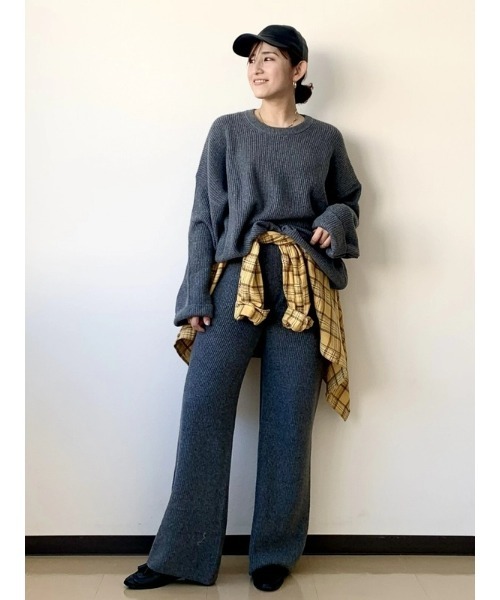 GAP(ギャップ)の「CashSoft カシミヤタッチ シェーカーステッチ クルーネックセーター(ニット/セーター・レディース・ブラック/ブラウン系その他/チャコールグレー/ブラウン/レッド/ピンク・XS/S/M/L/XL/XXS)」の12枚目の写真