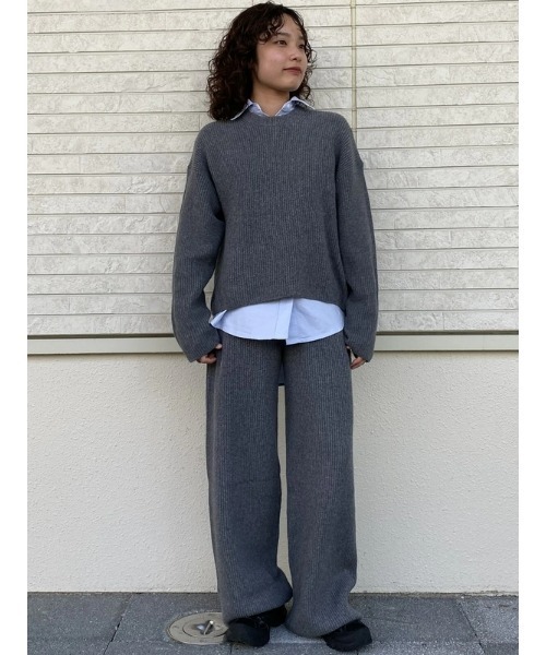 GAP(ギャップ)の「CashSoft カシミヤタッチ シェーカーステッチ クルーネックセーター(ニット/セーター・レディース・ブラック/ブラウン系その他/チャコールグレー/ブラウン/レッド/ピンク・XS/S/M/L/XL/XXS)」の21枚目の写真