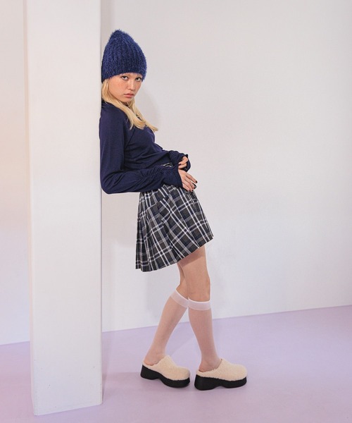 FOREVER 21（フォーエバー トゥエンティーワン）の「【2024FW】アソートクロッグサンダル（スリッポン・レディース・ホワイト/ブラック/ベージュ・MEDIUM/LARGE）」の11枚目の写真