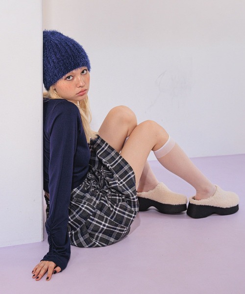FOREVER 21（フォーエバー トゥエンティーワン）の「【2024FW】アソートクロッグサンダル（スリッポン・レディース・ホワイト/ブラック/ベージュ・MEDIUM/LARGE）」の12枚目の写真