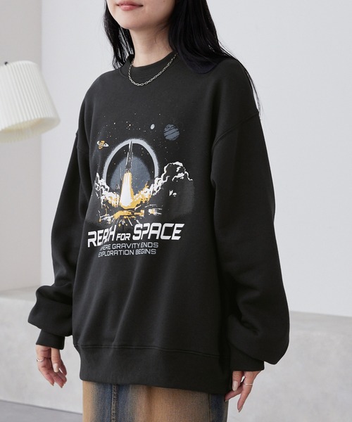 MONO-MART(モノマート)の「コズミックプリントルーズスウェット/PLANET&SPACE(スウェット・レディース・ブラック/オートミール/スミクロ/杢グレー・L/M)」の20枚目の写真