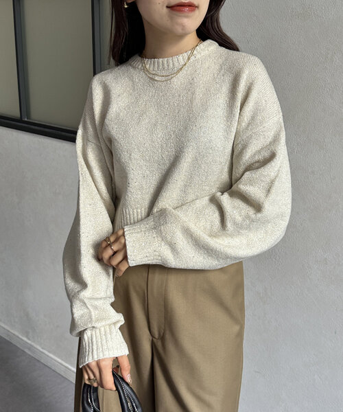 Thevon（ゼボン）の「スパンコールショートニット（ニット/セーター・レディース・ブラック/アイボリー/ライトグレー/イエロー・FREE）」の2枚目の写真