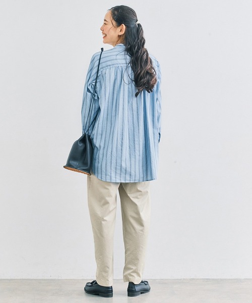 and myera（アンド マイラ）の「ａｎｄ　ｍｙｅｒａ　ストライプなシャツ（シャツ/ブラウス・レディース・ホワイト系その他/ブルー・LL/L/M/S）」の9枚目の写真