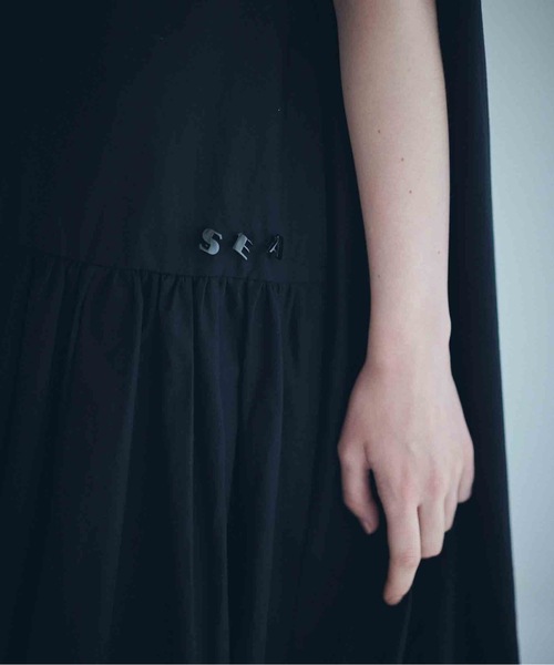 SEA（シー）の「ノースリーブ バルーンドレス（ワンピース・レディース・ブラック/ホワイト・ONE SIZE）」の2枚目の写真