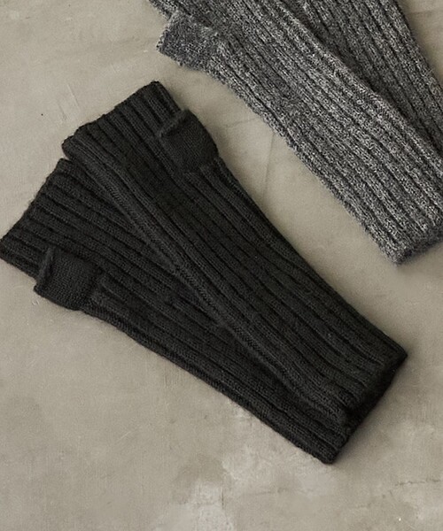 coen（コーエン）の「リブニットアームウォーマー（手袋・レディース・ナチュラル/ダークグレー/ブラック/ベージュ・FREE）」の2枚目の写真