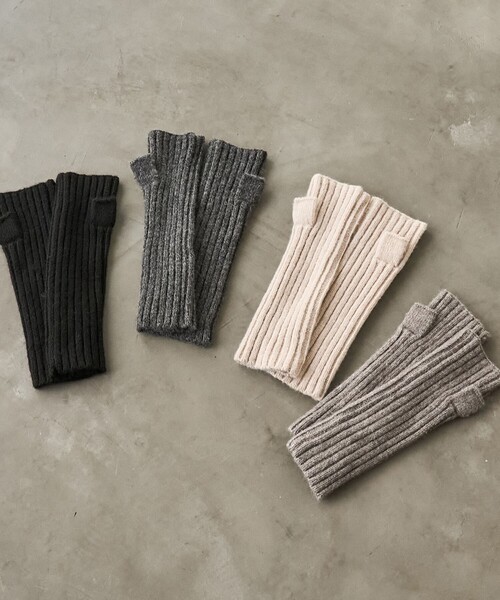 coen（コーエン）の「リブニットアームウォーマー（手袋・レディース・ナチュラル/ダークグレー/ブラック/ベージュ・FREE）」の12枚目の写真