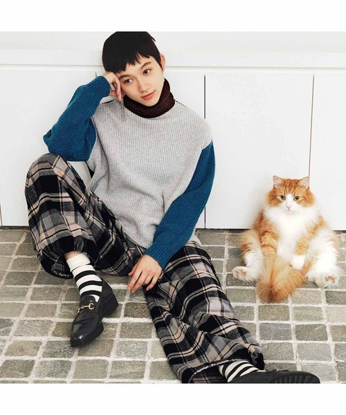 MEDE19F(メデジュウキュウ)の「MEDE19F ハイネックのトライカラーニット(ニット/セーター・レディース・グレー系その他/ベージュ系その他・M/L/LL)」の4枚目の写真