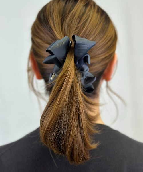 ブラウンのグログランのリボンのヘアアクセサリー ブラウンのグログランのリボンのヘアアクセサリー ブラウンの