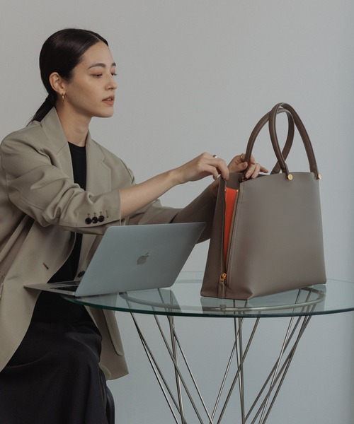 E'POR】Y BAG Medium+【WEB限定/一部店舗限定】【通勤】【A4/PC対応