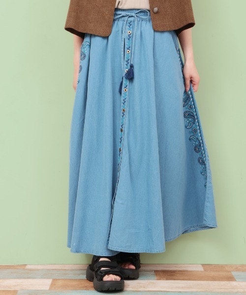 チチカカ(チチカカ)の「Rico ライトデニムペイズリー刺繍スカート(デニムスカート・レディース・ブルー/インディゴブルー・FREE)」の17枚目の写真