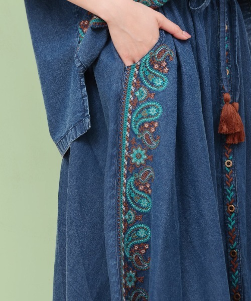 チチカカ(チチカカ)の「Rico ライトデニムペイズリー刺繍スカート(デニムスカート・レディース・ブルー/インディゴブルー・FREE)」の15枚目の写真