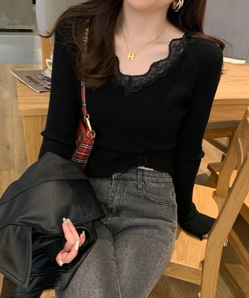 SHEPP(シープ)の「レース付きVネックリブロンT(Tシャツ/カットソー・レディース・グレー/アイボリー/ブラック/ホワイト・F)」の2枚目の写真