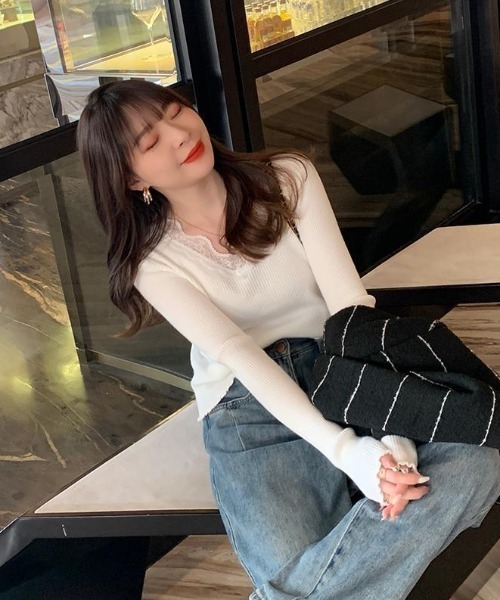 SHEPP(シープ)の「レース付きVネックリブロンT(Tシャツ/カットソー・レディース・グレー/アイボリー/ブラック/ホワイト・F)」の11枚目の写真