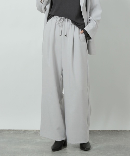 LAKOLE(ラコレ)の「【セットアップ対応/多機能ウェア】サップVTGイージーパンツ / 291642(その他パンツ・レディース・チャコールグレー/グレー/ライトベージュ/ブラック/ブラウン・MEDIUM/LARGE)」の3枚目の写真