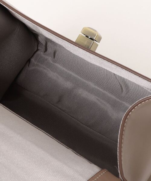 m.f.editorial（エムエフエディトリアル）の「【2way】m.f.エディトリアル レディース 角ひねり金具付き 2WAYハンドバッグ（ハンドバッグ・レディース・ブラウン/ブラック・FREE）」の6枚目の写真