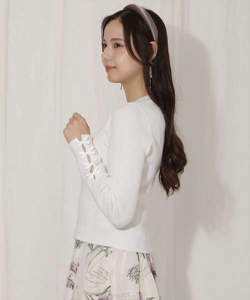 WILLSELECTION(ウィルセレクション)の「袖リボンボトルネックニット(ニット/セーター・レディース・オフホワイト/オレンジ/ピンク/ブラック・FREE)」の6枚目の写真