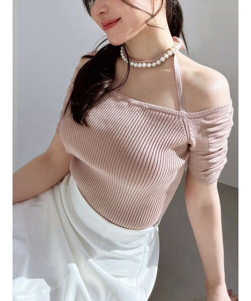 RESEXXY（リゼクシー）の「パールチョーカーニットトップス（ニット/セーター・レディース・ピンク/ブルー/ブラック・FREE）」の3枚目の写真