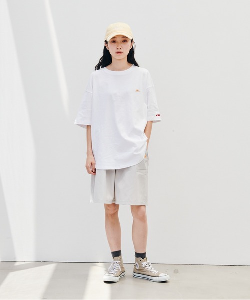 KELTY(ケルティ)の「ラウンド ヘム S/S ティーシャツ(Tシャツ/カットソー・レディース・ブラック/ヘザーグレー/ベージュ/ホワイト/ネイビー・FREE)」の2枚目の写真