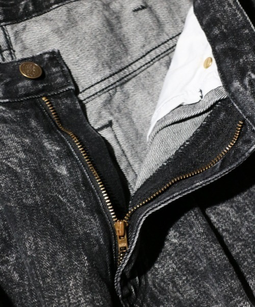 GUNG HO(ガンホー)の「GUNG HO / ガンホー DENIM BAGGY PANTS バギーデニムパンツ ユーズド加工 ケミカルウォッシュ(デニムパンツ・メンズ・ライトブルー/ブラック系その他/ブルー/ブラック・X-LARGE/MEDIUM/LARGE/SMALL/X-SMALL)」の15枚目の写真