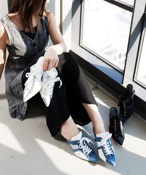 attagirl(アタガール)の「レースアップミュールパンプス(パンプス・レディース・シルバー/ブルー/ブラック・M/S/LL/L)」の6枚目の写真